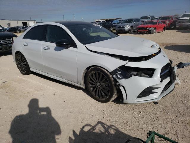 W1K3G4EB3NJ326411 Mercedes-Benz A 220