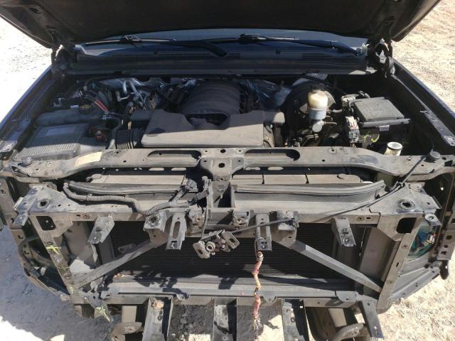 1GNSCHKC7JR283040 Chevrolet Suburban C1500 Lt