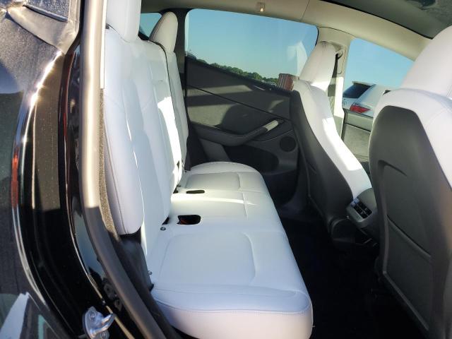 7SAYGDEF4PF856385 Tesla Model Y