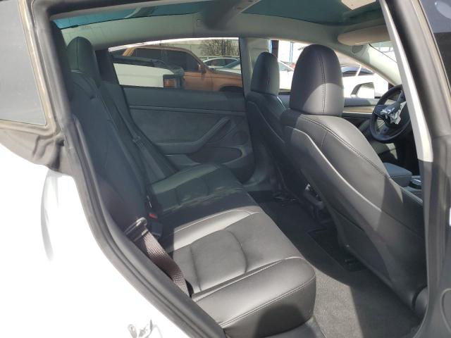 5YJ3E1EB8PF608004 Tesla MODEL 3