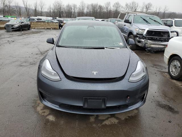 5YJ3E1EA1PF638033 Tesla MODEL 3
