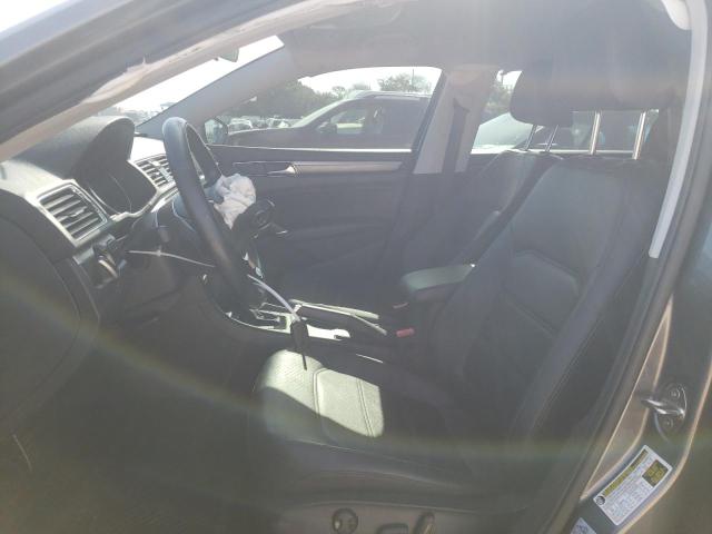 1VWAA7A31JC051717 Volkswagen PASSAT S