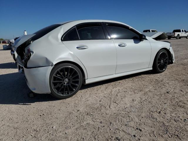 WDD3G4EB0KW024203 Mercedes-Benz A 220