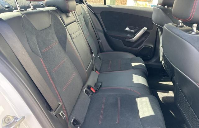 W1K3G4FB4NJ361781 Mercedes-Benz A 220 4matic