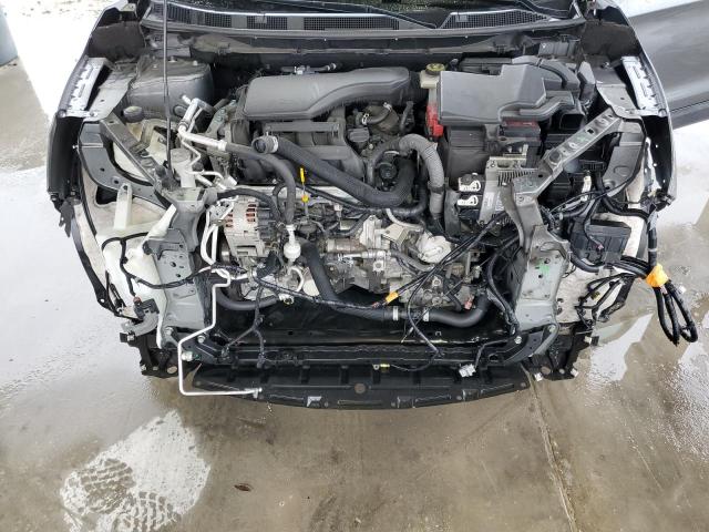 JN1BJ1CR9JW253308 Nissan Rogue Sport S