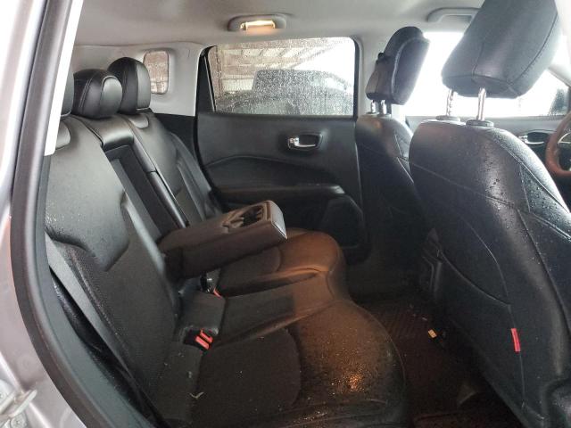 3C4NJDDB2KT618027 Jeep Compass Trailhawk