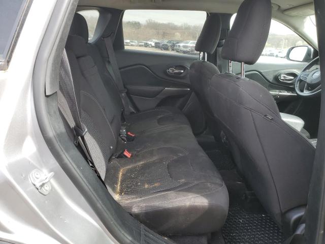 1C4PJMCB1KD169861 Jeep Cherokee Latitude