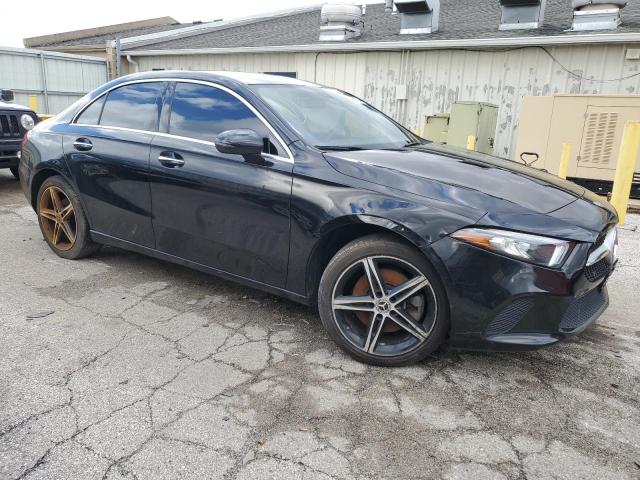 WDD3G4FB3KW034755 Mercedes-Benz A 220 4matic