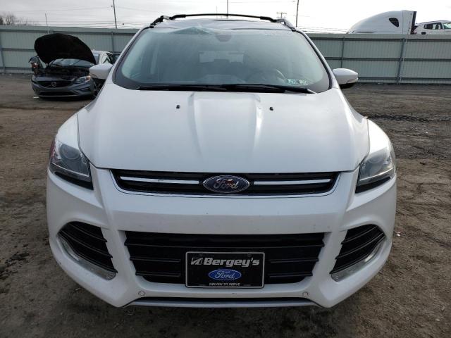 1FMCU9J92GUB85623 Ford Escape Titanium