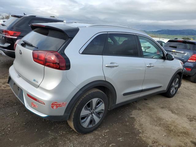 KNDCM3LD7J5162438 KIA NIRO LX