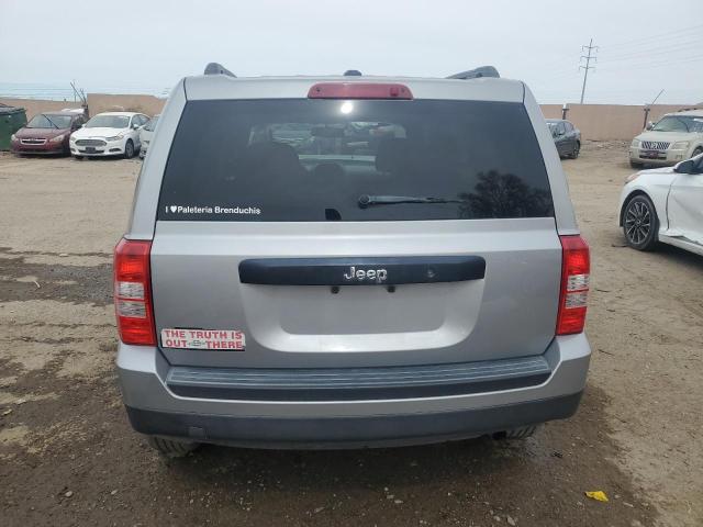 1C4NJPBB0GD808572 Jeep Patriot Sport