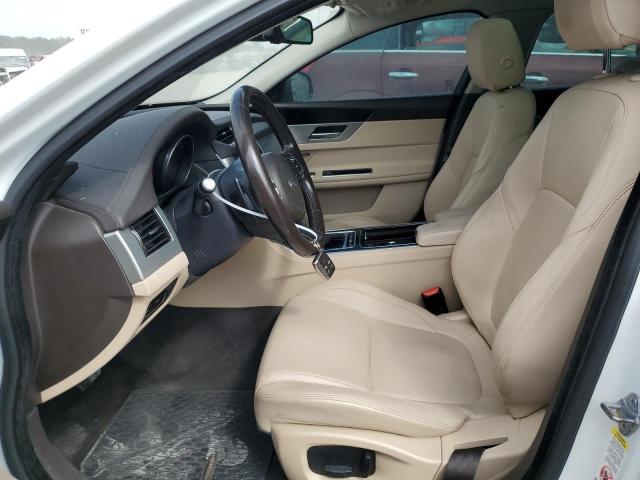 SAJBD4BV8HCY43274 Jaguar XF PREMIUM