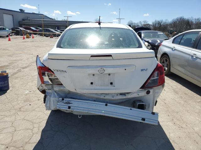 3N1CN7AP2JL819375 Nissan VERSA S