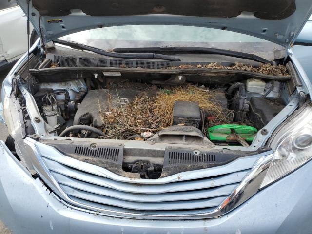 5TDKZ3DC5HS868914 Toyota SIENNA LE