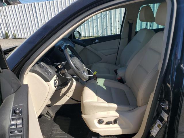 WVGRV7AX8HK000921 Volkswagen Tiguan Wolfsburg