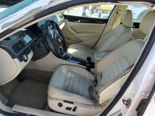 1VWCN7A3XEC097579 Volkswagen PASSAT SEL