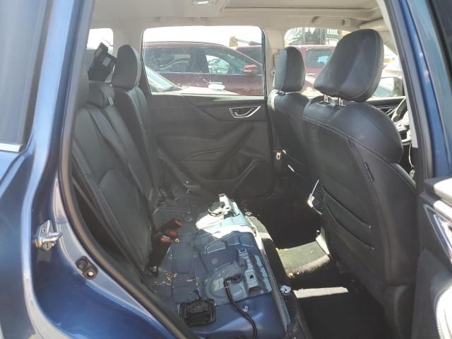 JF2SKARC1NH527030 Subaru Forester Touring