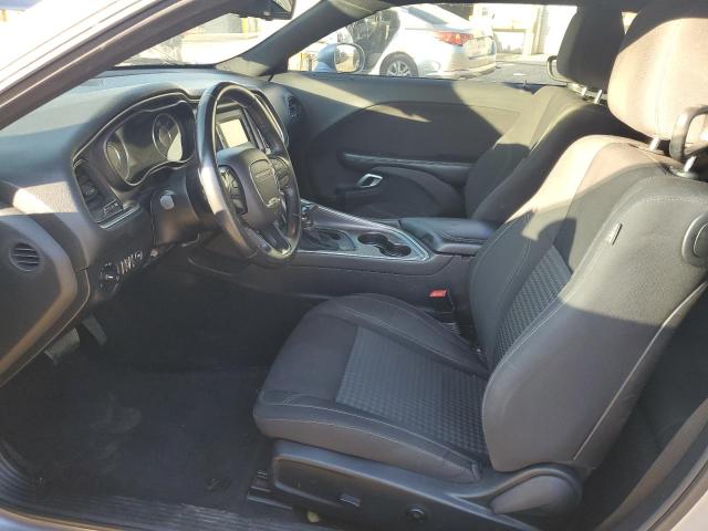 2C3CDZAT7FH910848 Dodge Challenger Sxt