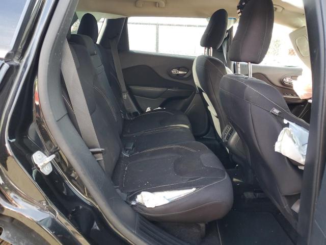 1C4PJMCB4FW672570 Jeep Cherokee Latitude