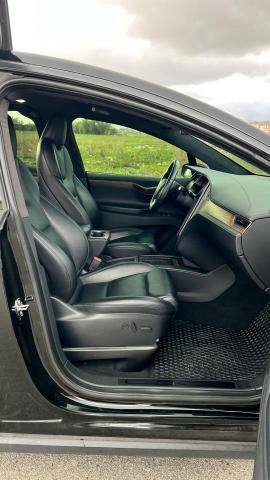 5YJXCAE47LF261008 Tesla MODEL X