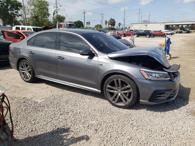 1VWAA7A31JC051717 Volkswagen PASSAT S