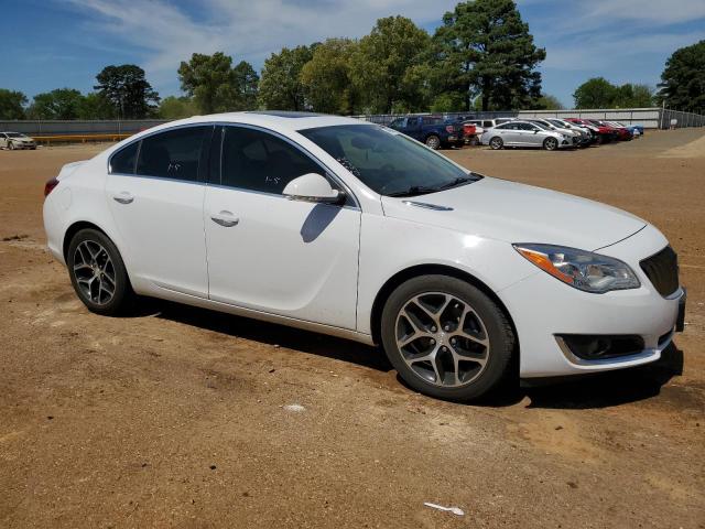2G4GL5EX2H9137625 Buick Regal Sport Touring
