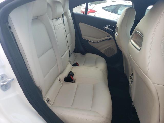 WDDSJ4GB5HN405957 Mercedes-Benz CLA 250 4MATIC