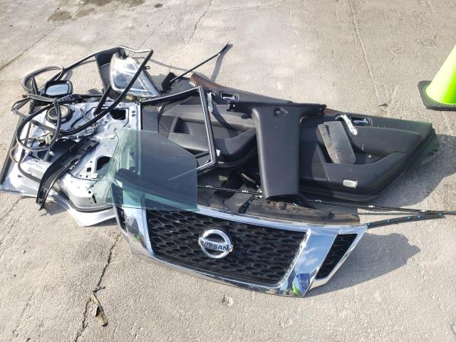 JN8AY2NF2JX300030 Nissan Armada Platinum