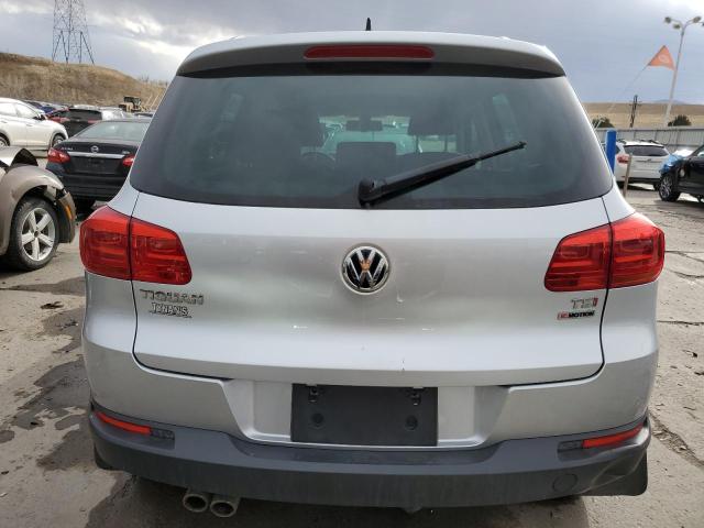 WVGSV7AX2HK007977 Volkswagen Tiguan Wolfsburg