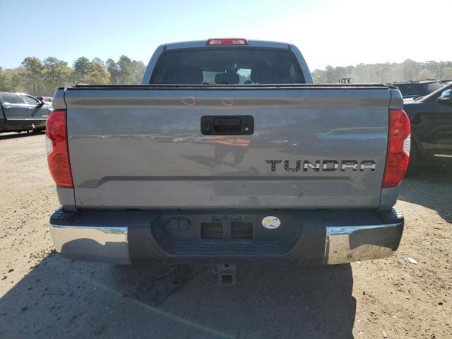 5TFDM5F17JX078657 Toyota Tundra Crewmax Sr5