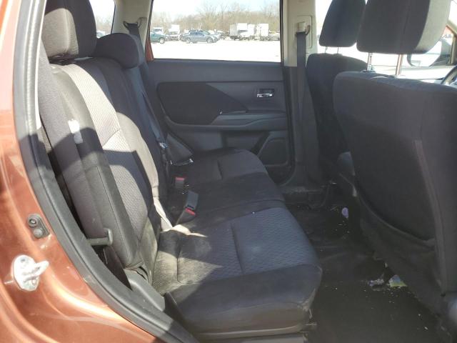 JA4AZ3A37EZ005617 Mitsubishi Outlander Se