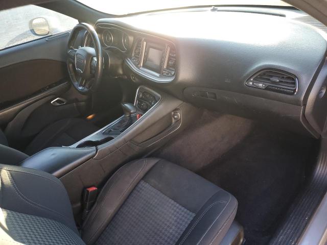 2C3CDZAT7FH910848 Dodge Challenger Sxt