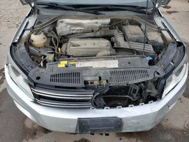 WVGSV7AX2HK007977 Volkswagen Tiguan Wolfsburg