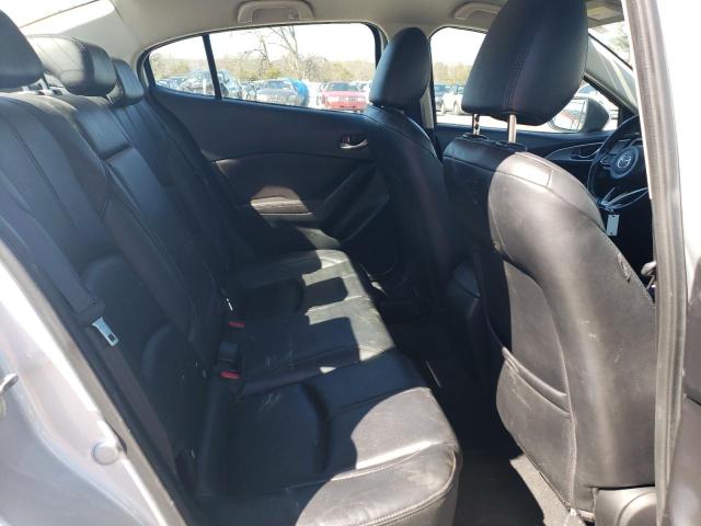 3MZBN1V38JM218413 Mazda 3 TOURING