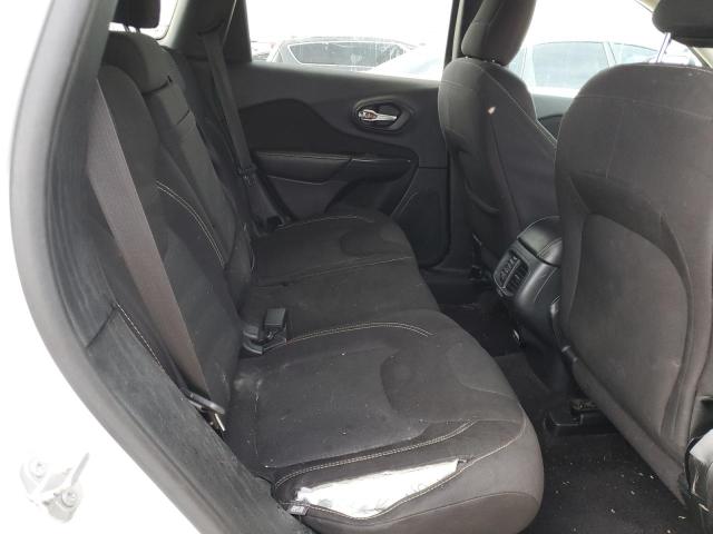 1C4PJMCB2GW279393 Jeep Cherokee Latitude
