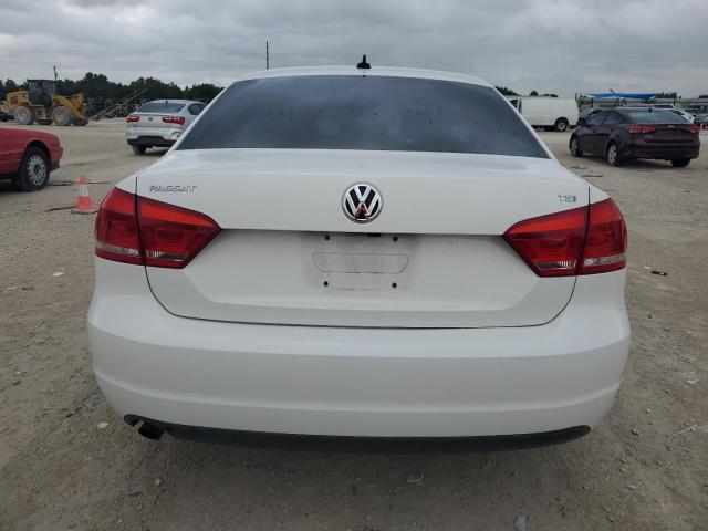 1VWAT7A39FC115925 Volkswagen PASSAT S