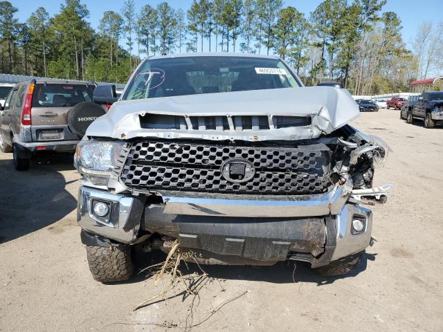 5TFDM5F17JX078657 Toyota Tundra Crewmax Sr5