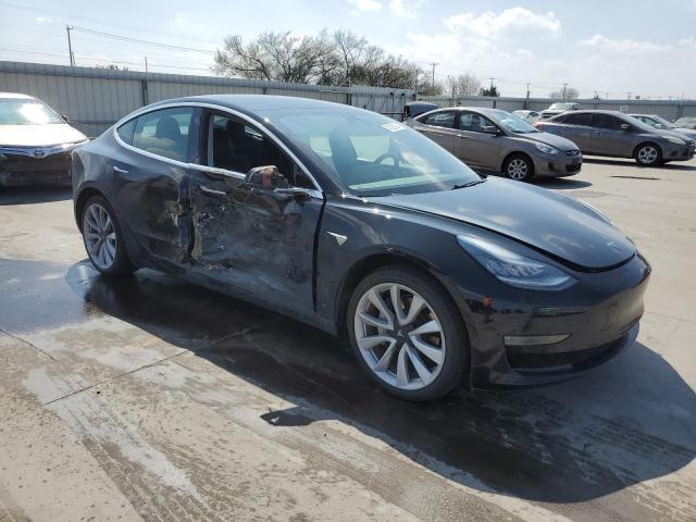 5YJ3E1EA1KF310992 Tesla MODEL 3