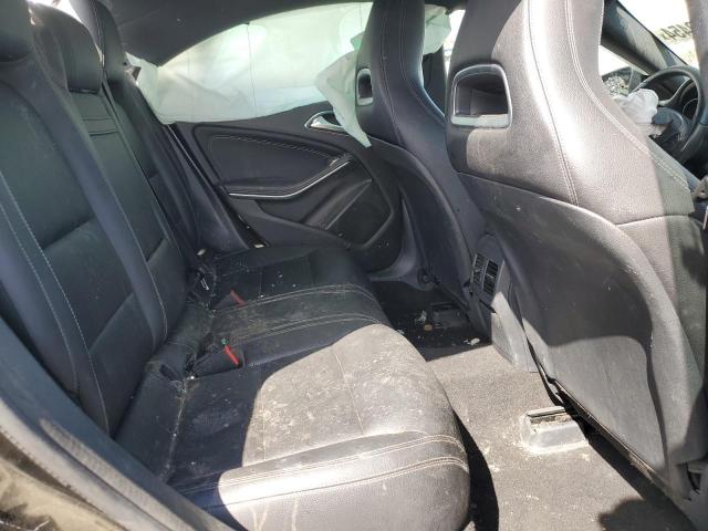 WDDSJ4EB3JN562833 Mercedes-Benz CLA 250