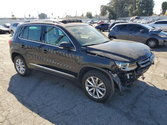 WVGRV7AX8HK000921 Volkswagen Tiguan Wolfsburg