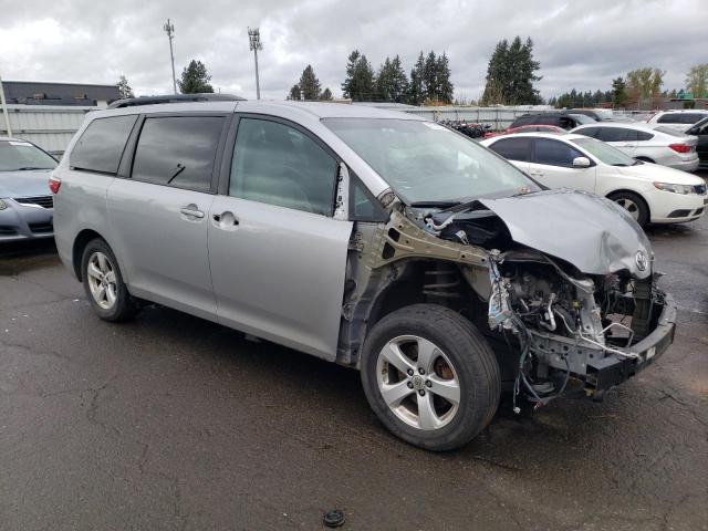 5TDKK3DCXGS714640 Toyota SIENNA LE