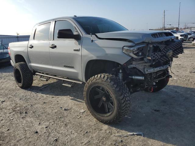 5TFDW5F15JX712297 Toyota Tundra Crewmax Sr5