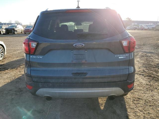 1FMCU9J98KUB85568 Ford Escape Titanium