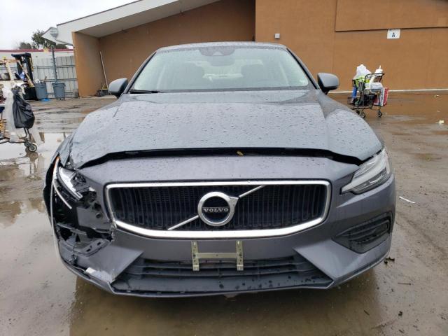 7JR102FK8KG001384 Volvo S60 T5 Momentum