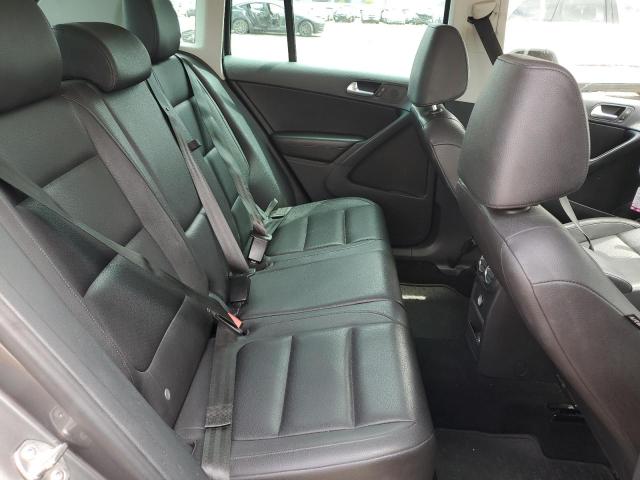 WVGAV3AX1EW528231 Volkswagen TIGUAN S