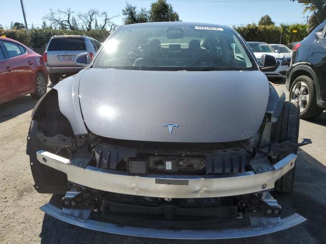 5YJ3E1EB3JF090729 Tesla MODEL 3