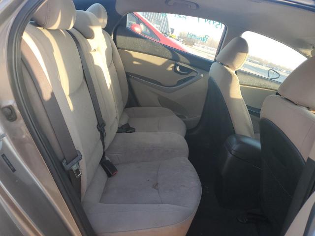 5NPDH4AE9FH584812 Hyundai ELANTRA SE