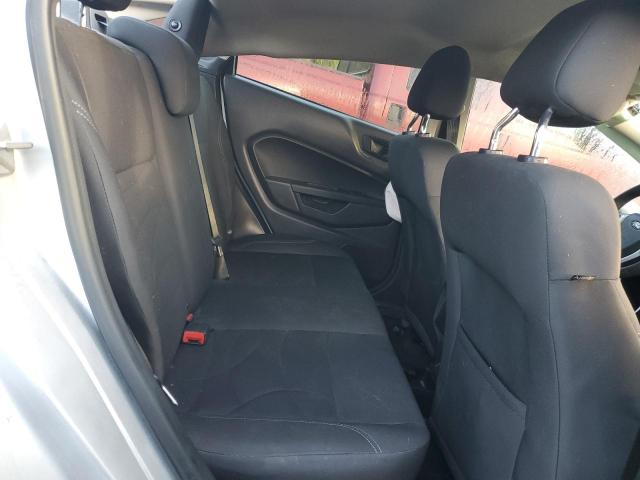 3FADP4BJ5JM108631 Ford FIESTA SE