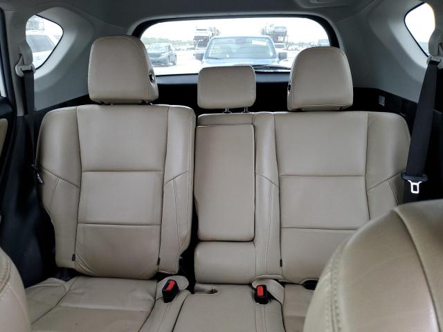 JTMZFREV4HJ701693 Toyota RAV4 LE