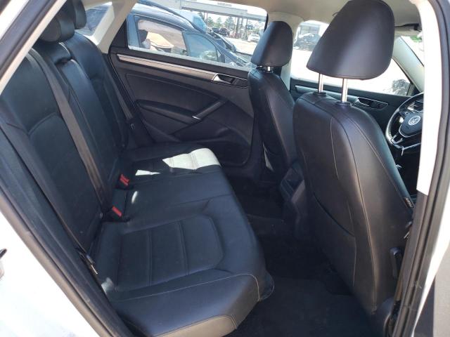 1VWDT7A34HC054788 Volkswagen Passat R-line
